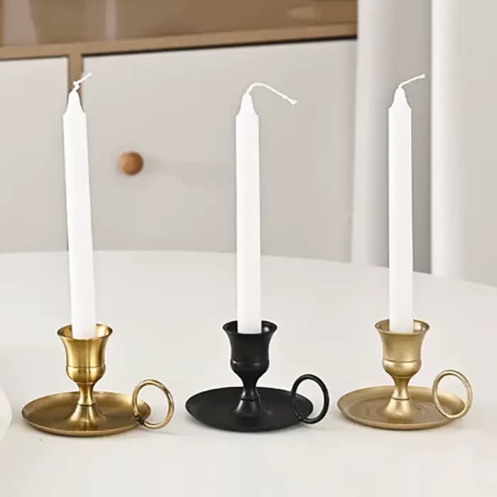 Élégant porte-bougie en métal pour bureau ; Ornement parfait pour les occasions festives et les mariages.