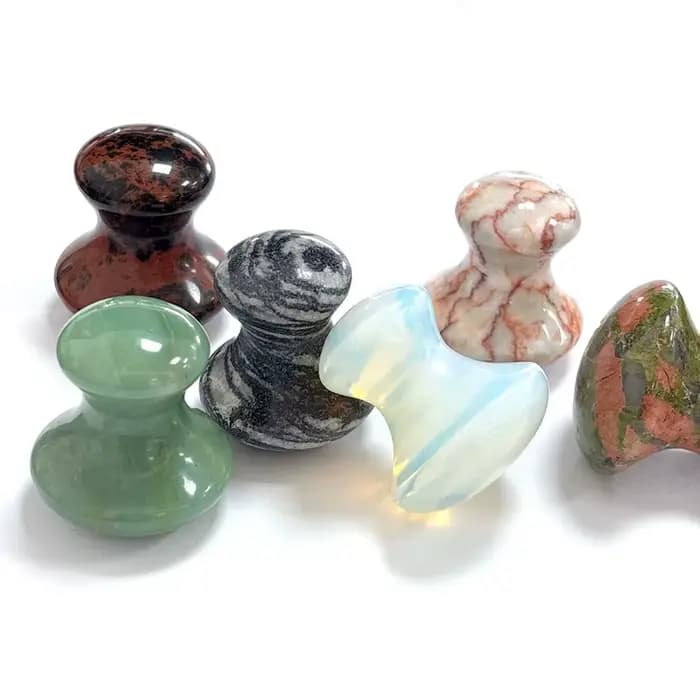 Pierre de massage en cristal de guérison en forme de champignon