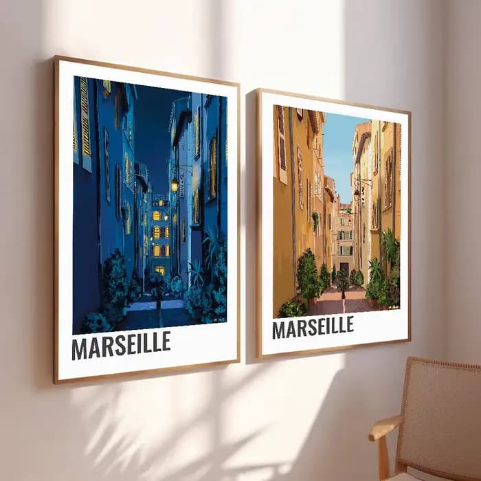Affiche Murale Rétro Colorée Marseille : Bouteille de Pastis, Rue Marine – Décoration Artistique pour Maison, Café, Appartement