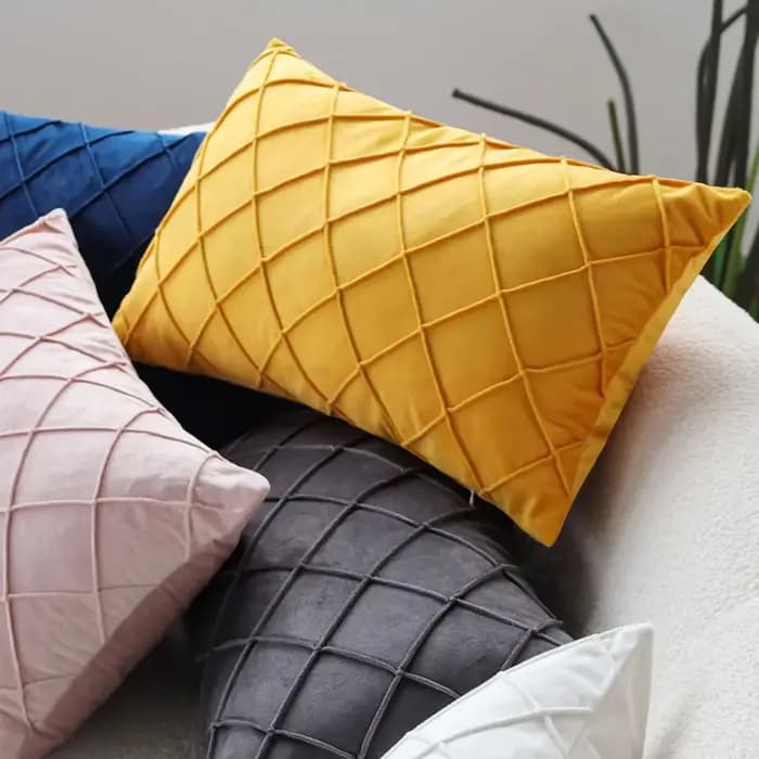 Juste de coussin plissée en velours