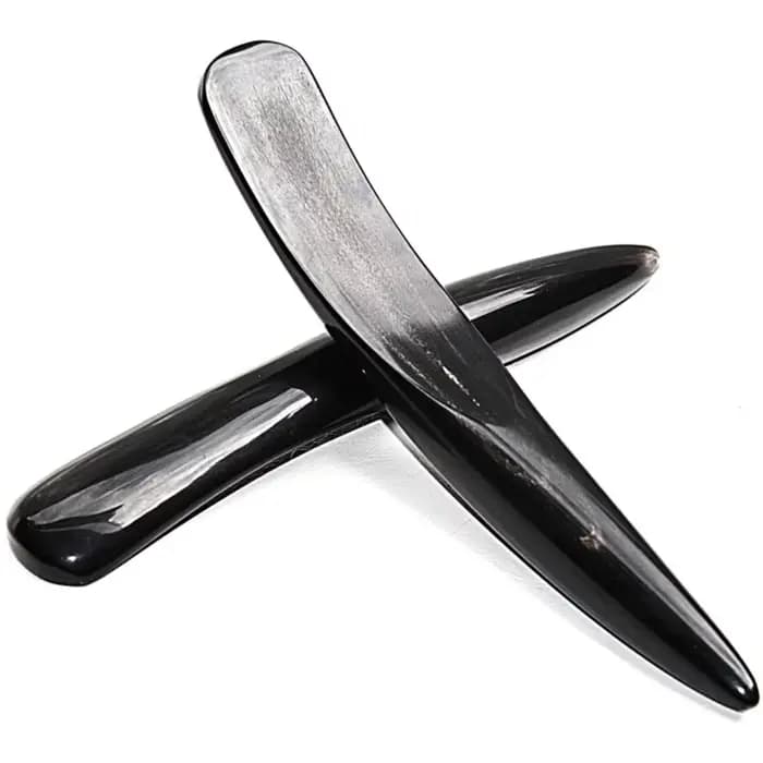 Planche de massage Gua Sha en corne de buffle noire