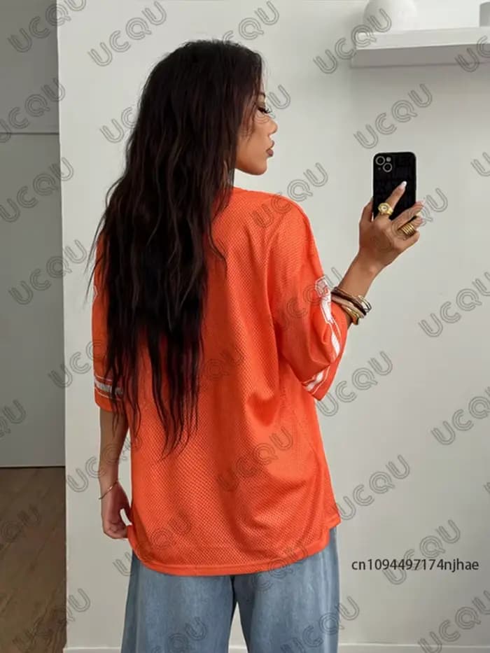 Orange profiter de la liberté 23 T-Shirt imprimé pour femmes été nouveau col en v à manches courtes sport Football Jersey Y2K hauts amples surdimensionnés