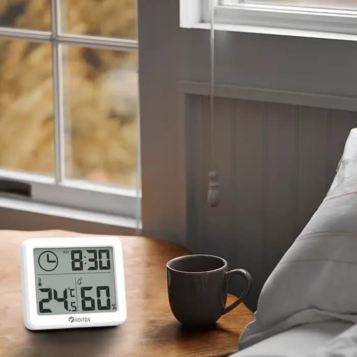 NIDIBOU- Horloge numérique de bureau avec température et humidité, horloges murales pour la maison, la cuisine, le bureau, les décorations