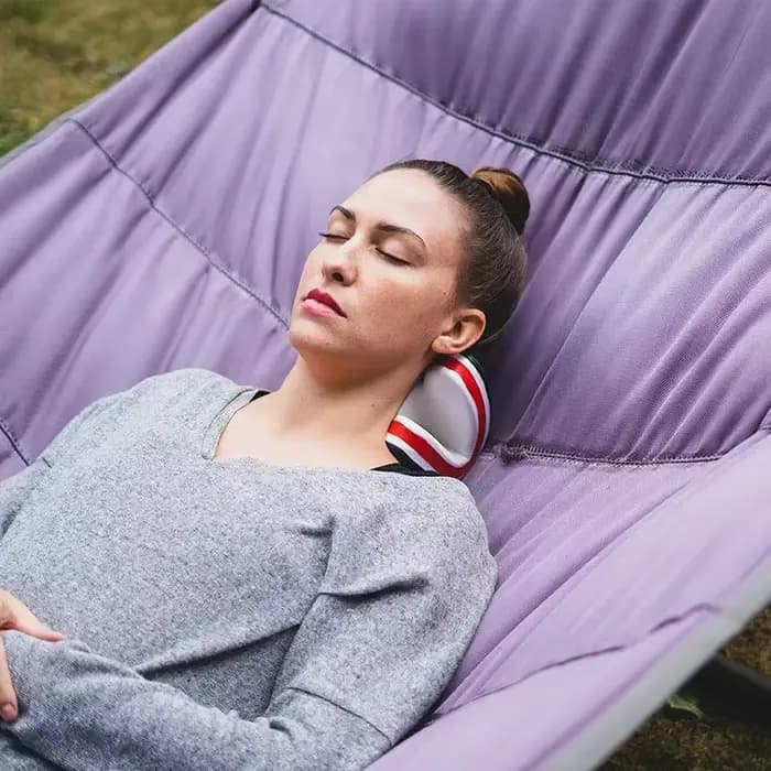 Oreiller de traction cervicale en mousse à mémoire de forme avec design ergonomique