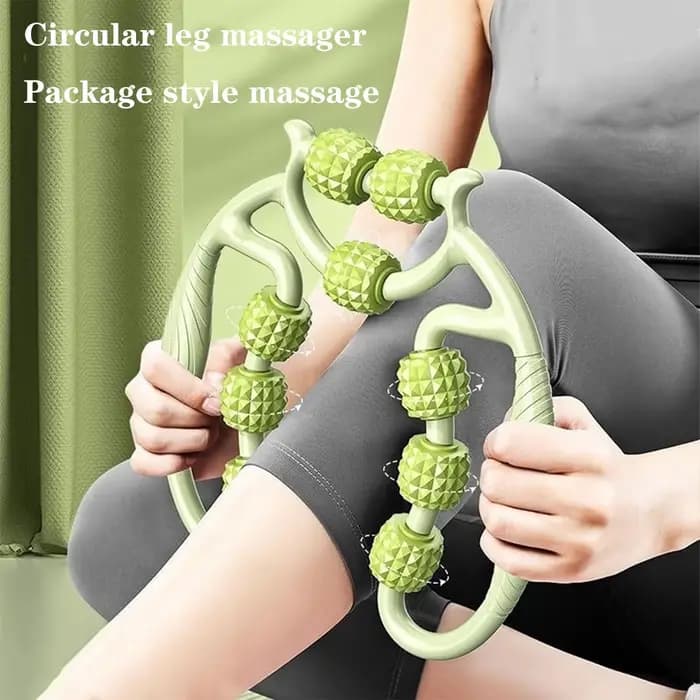 Un rouleau de massage multi-rouleaux à 9 grilles qui roule pour apaiser les muscles