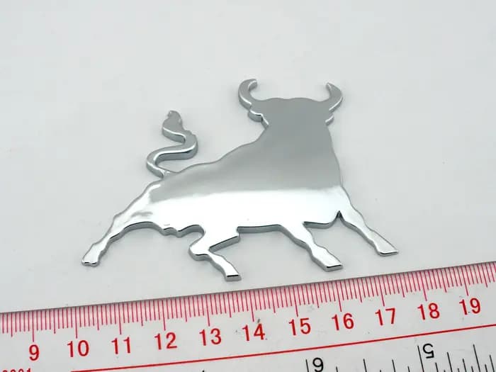 Décoration de voiture CAW, emblème 3D chromé de taureau de combat espagnol, accessoires argentés de qualité, badge auto-adhésif en plastique ABS